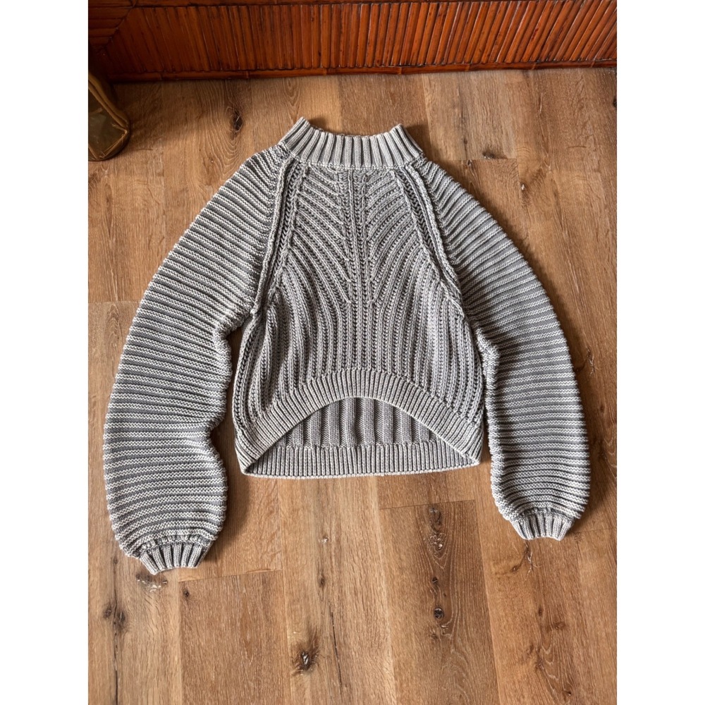 Free People Gray Sweetheart Knit Sweater Size‎ L